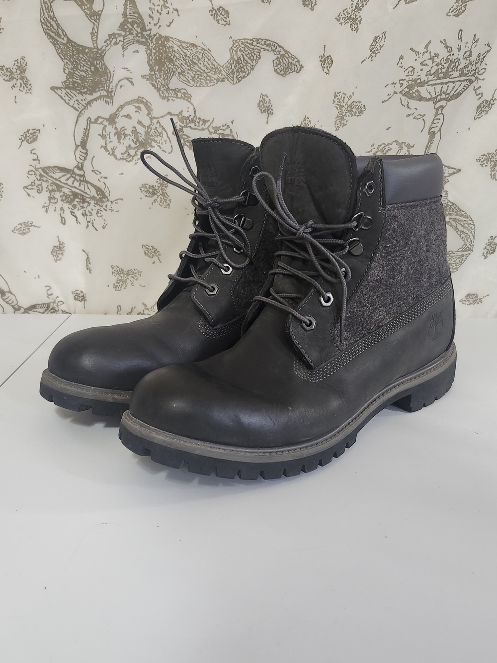 Timberland 6-Inch Premium Boots Men’s Size 11.5 Black Leather & Wool Panel